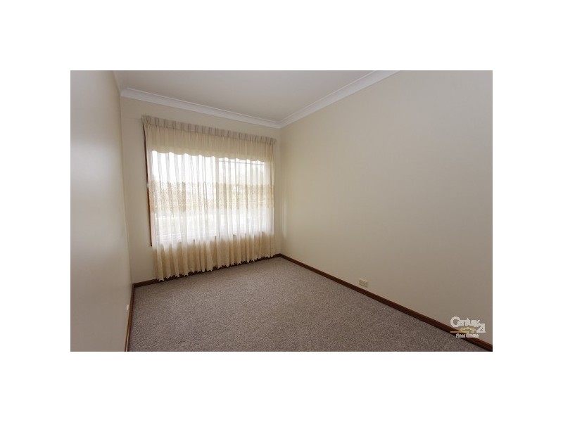 7 Berringar Road, Valentine NSW 2280