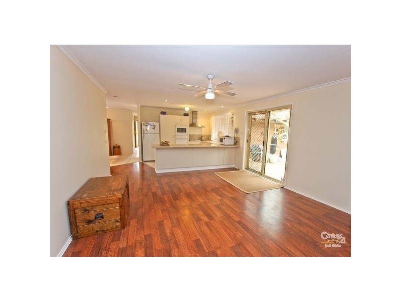 32 Leichhardt Road, Valentine NSW 2280