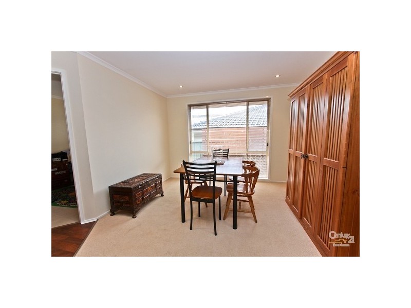 32 Leichhardt Road, Valentine NSW 2280