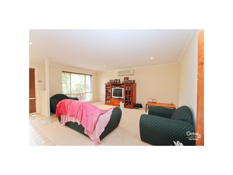 32 Leichhardt Road, Valentine NSW 2280