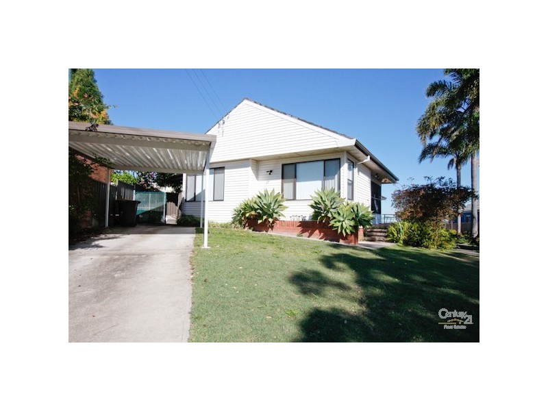 1/17 Kanundra Street, Belmont North NSW 2280