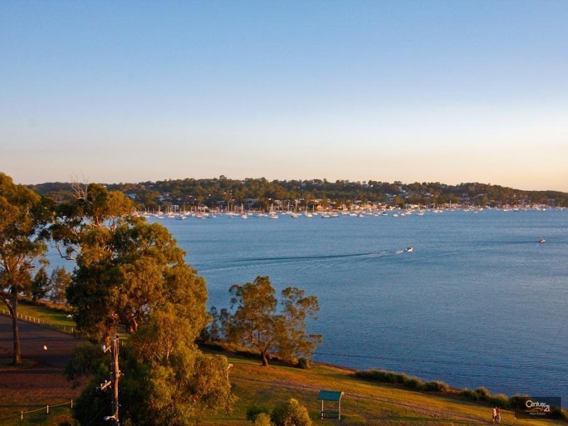 68 Bareki Road, Eleebana NSW 2282