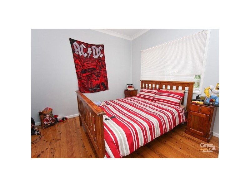 2 Valiant Avenue, Valentine NSW 2280