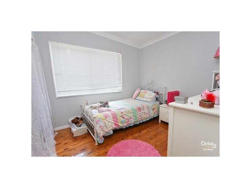 2 Valiant Avenue, Valentine NSW 2280