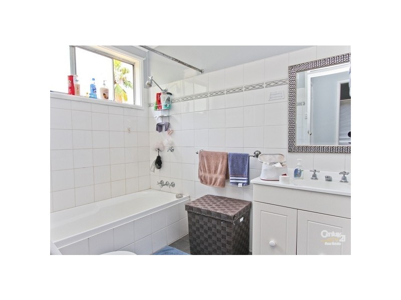 2 Valiant Avenue, Valentine NSW 2280