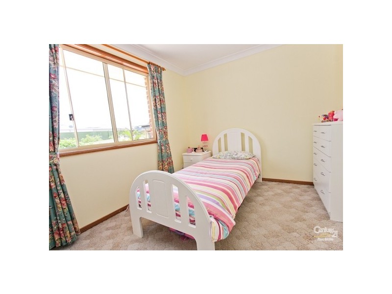 107 Myles Avenue, Warners Bay NSW 2282