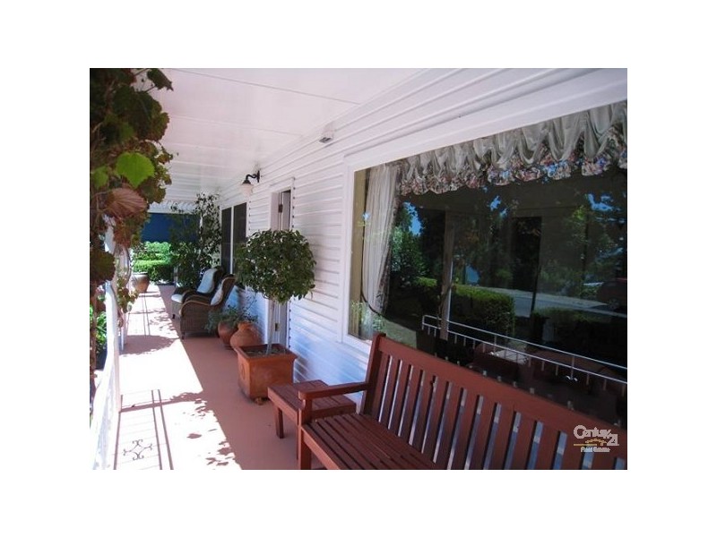 37 Croft Road, Eleebana NSW 2282