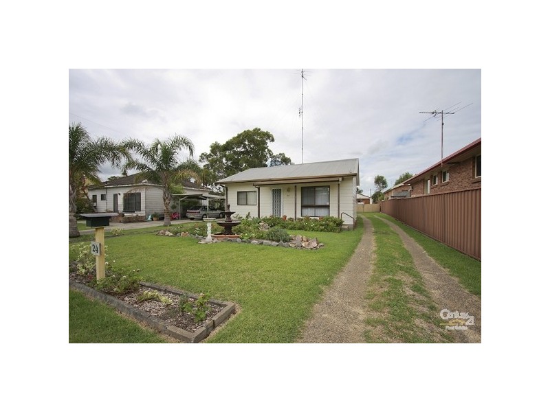 24 Charles Street, Warners Bay NSW 2282