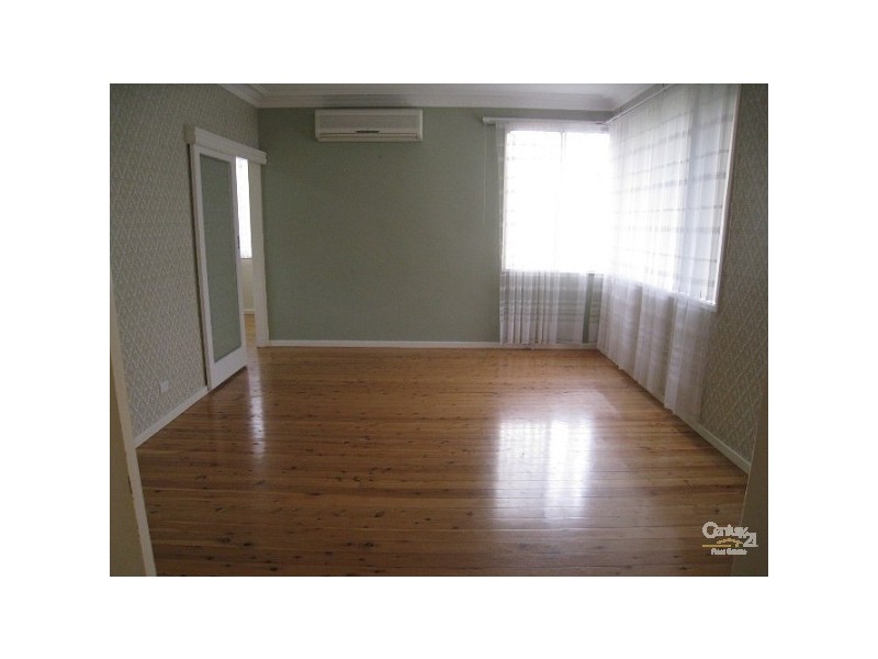 25 Gladgunson Drive, Eleebana NSW 2282