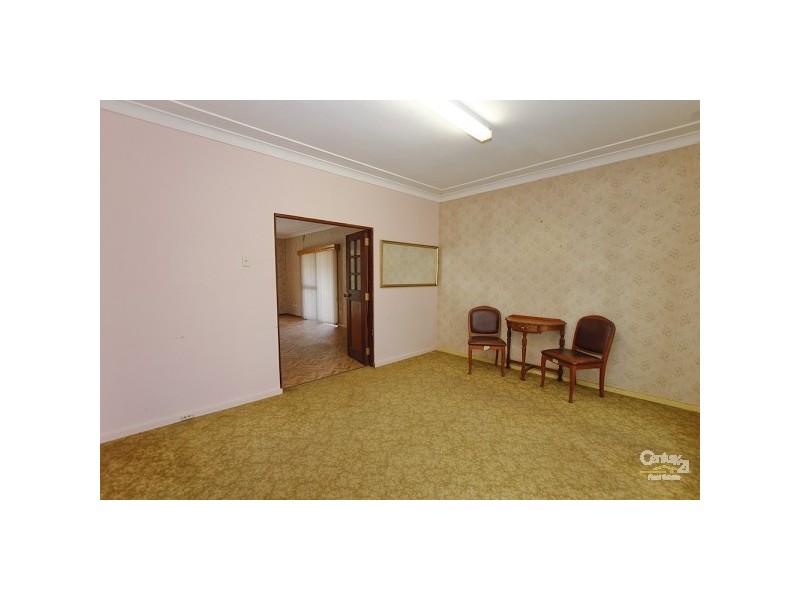 9 Cobbin Parade, Belmont NSW 2280