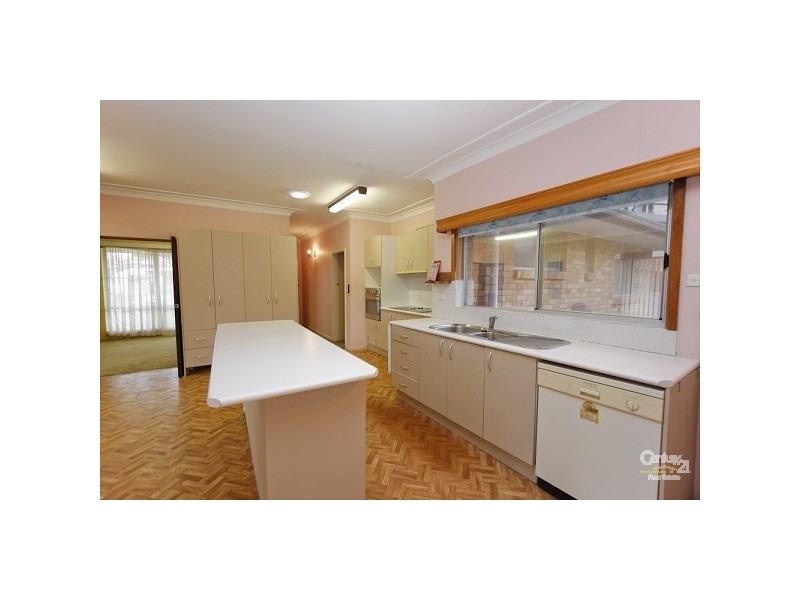 9 Cobbin Parade, Belmont NSW 2280