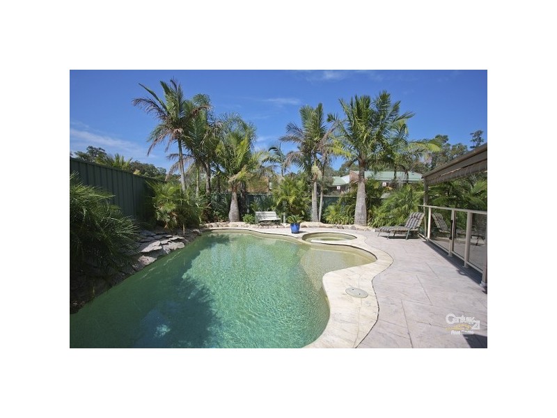 17 Dwyer Chase, Eleebana NSW 2282