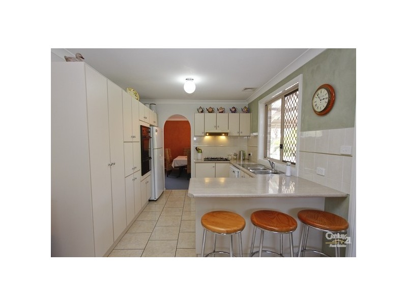 17 Dwyer Chase, Eleebana NSW 2282