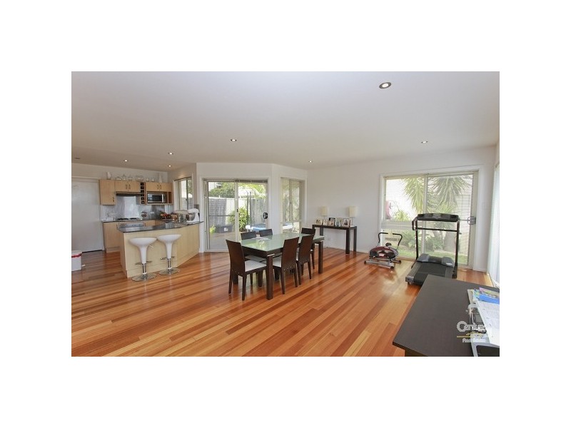 7 Seascape Drive, Redhead NSW 2290