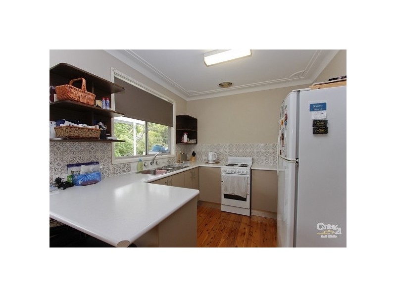 27 Lurnea Crescent, Valentine NSW 2280