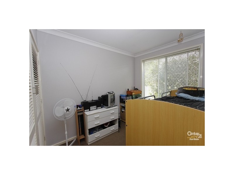 27 Lurnea Crescent, Valentine NSW 2280