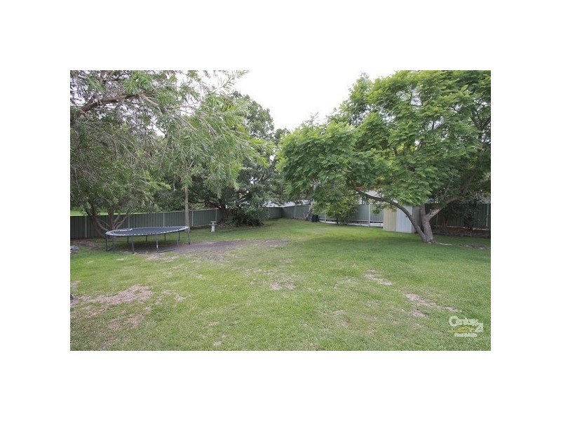 27 Lurnea Crescent, Valentine NSW 2280