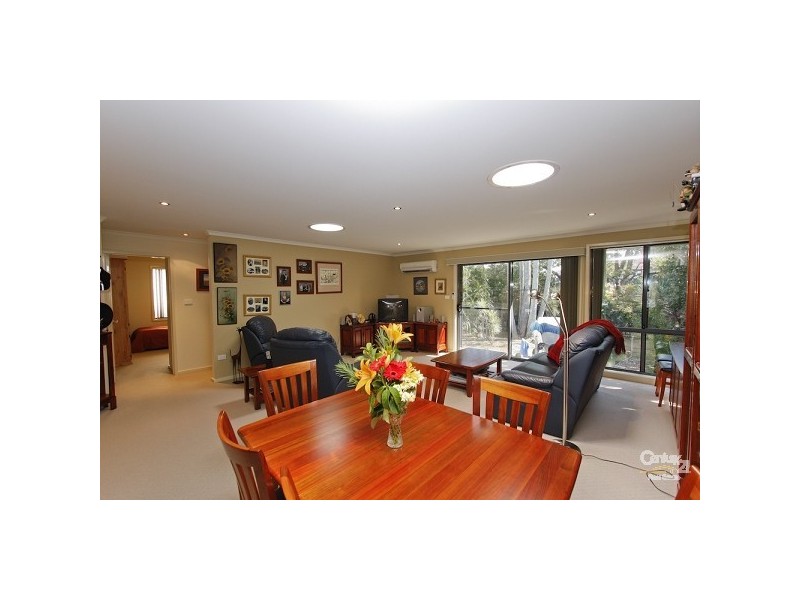 2/1 Keira Close, Valentine NSW 2280