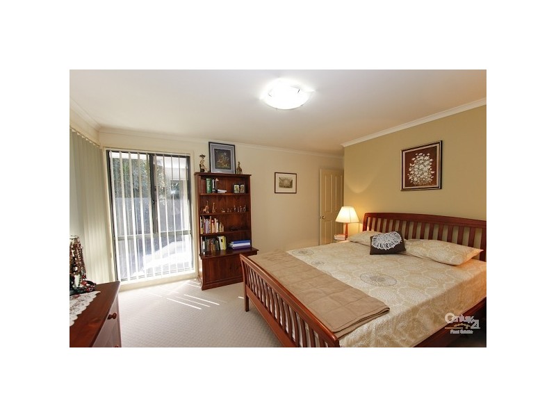 2/1 Keira Close, Valentine NSW 2280