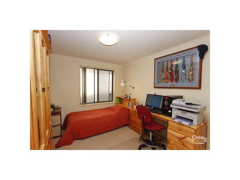 2/1 Keira Close, Valentine NSW 2280