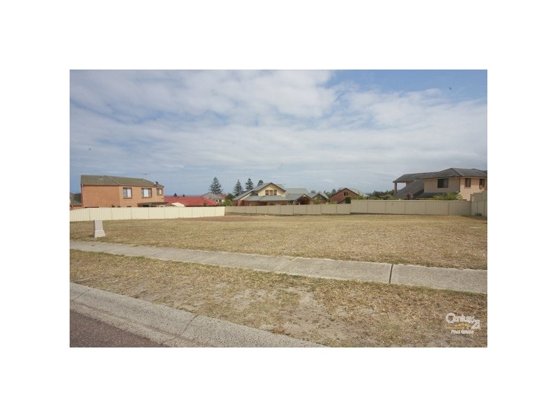 58 Geraldton Drive, Redhead NSW 2290