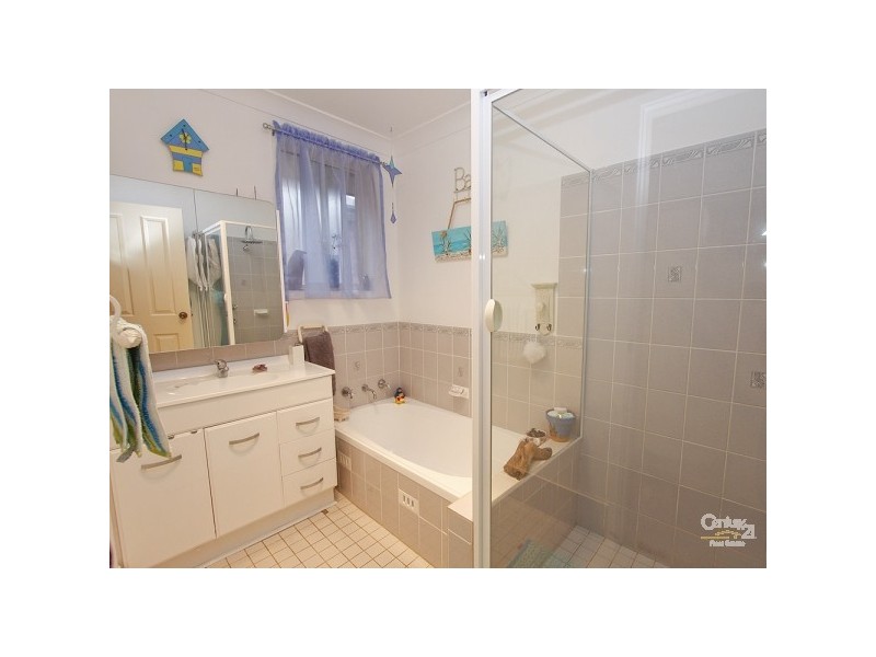 2 Honeyeater Place, Tingira Heights NSW 2290