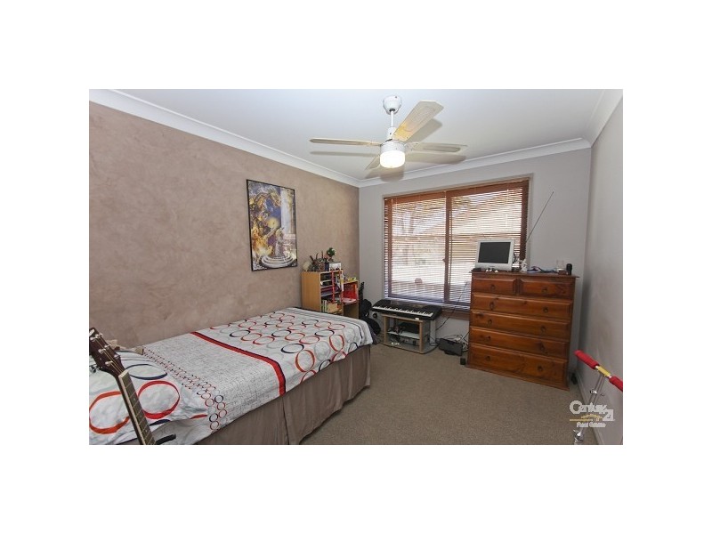 17 Kingfisher Close, Tingira Heights NSW 2290