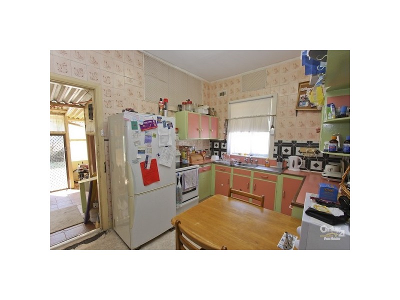 16 Beach Street, Belmont South NSW 2280