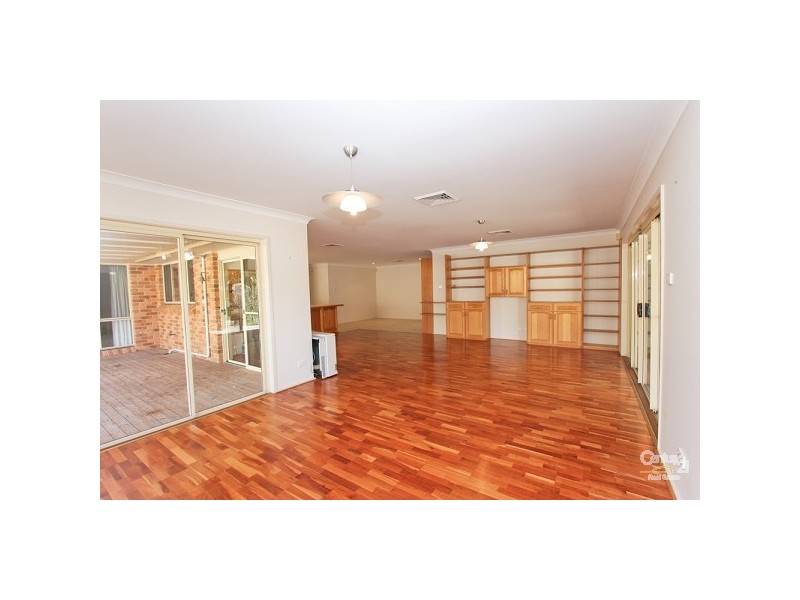 6 Gleeson Crescent, Eleebana NSW 2282