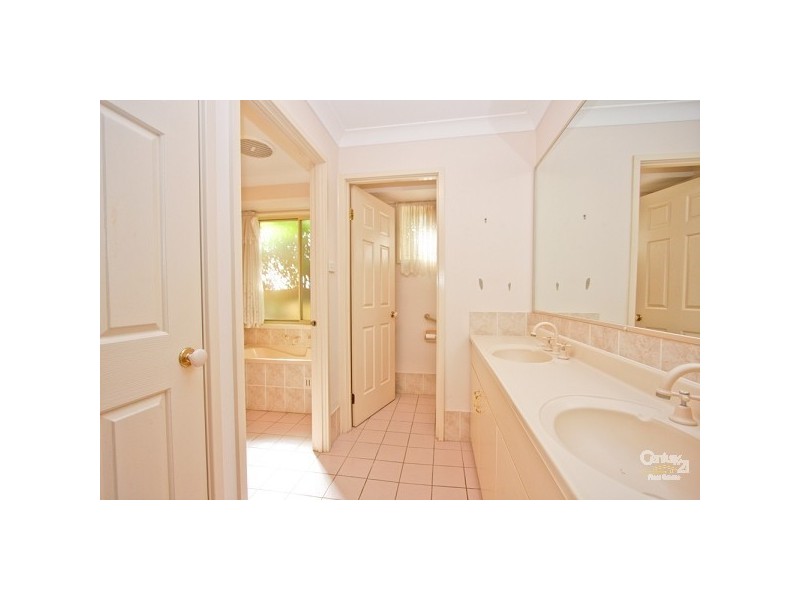 6 Gleeson Crescent, Eleebana NSW 2282