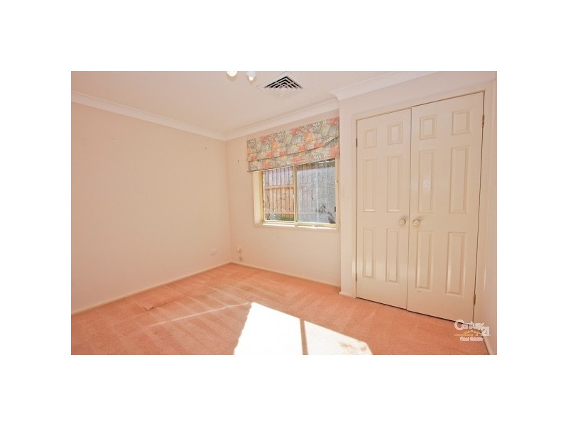 6 Gleeson Crescent, Eleebana NSW 2282