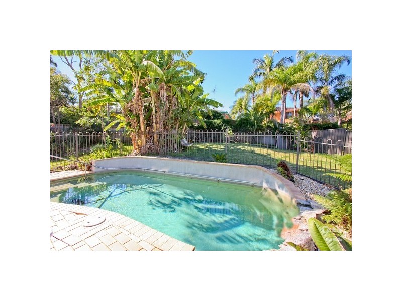 6 Gleeson Crescent, Eleebana NSW 2282