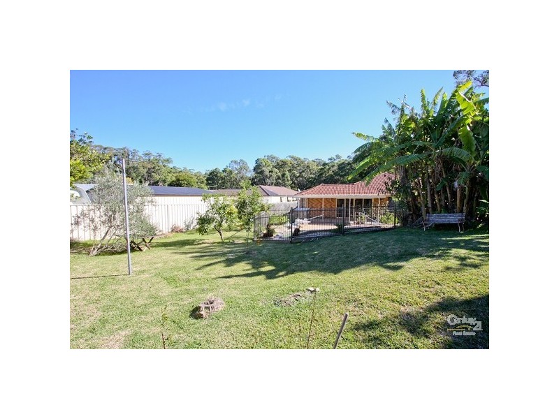 6 Gleeson Crescent, Eleebana NSW 2282