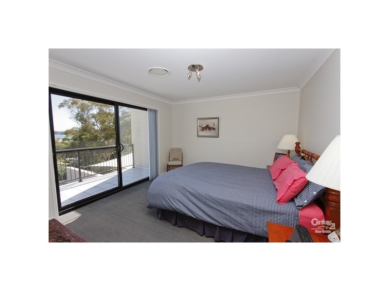 1/4 Berringar Road, Valentine NSW 2280