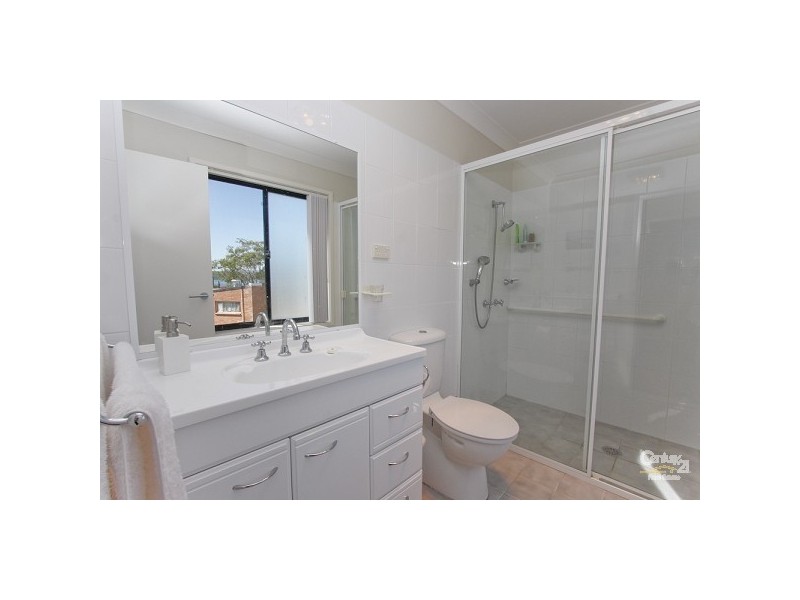 1/4 Berringar Road, Valentine NSW 2280