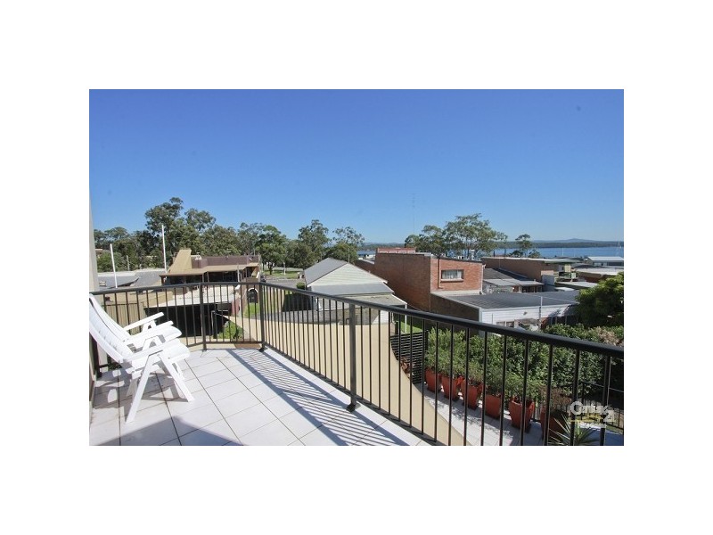 1/4 Berringar Road, Valentine NSW 2280