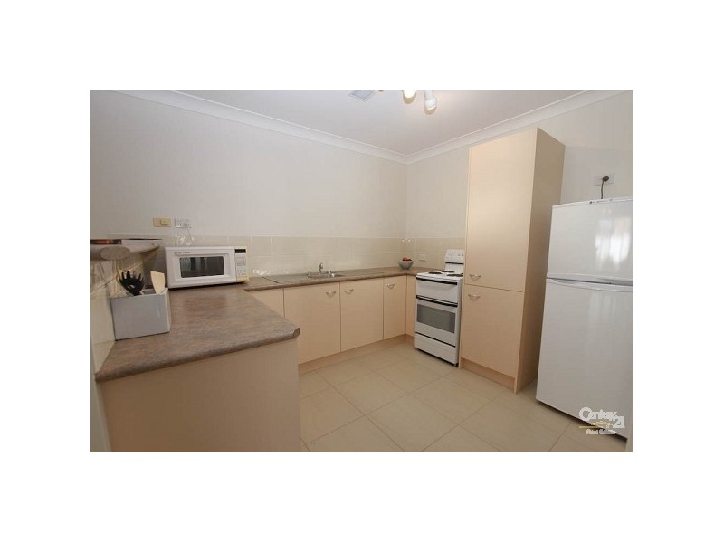 1/11 Ruston Avenue, Valentine NSW 2280