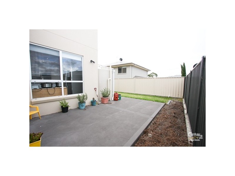 1 Japonica Place, Valentine NSW 2280