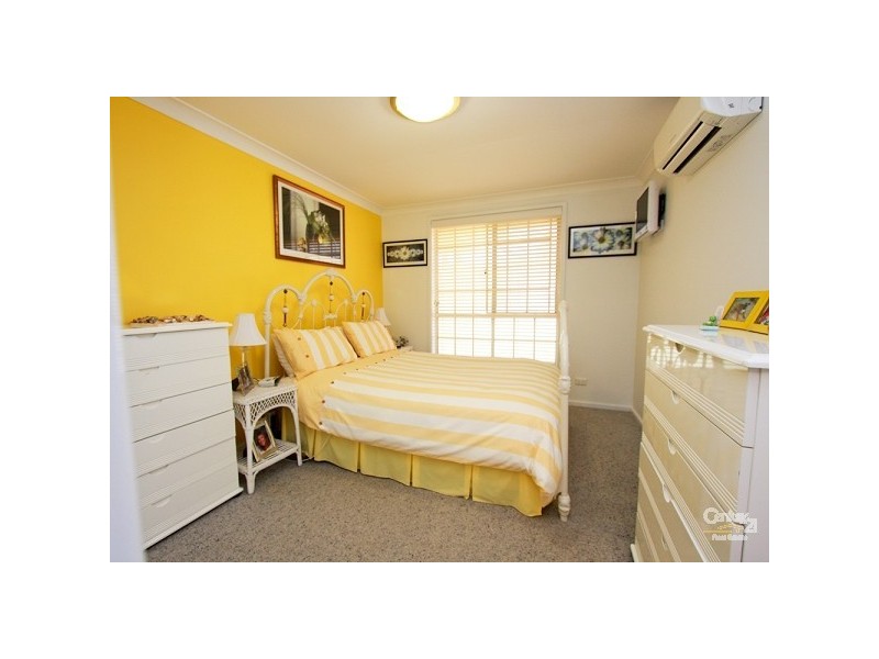 2/1 Monarch Crescent, Valentine NSW 2280