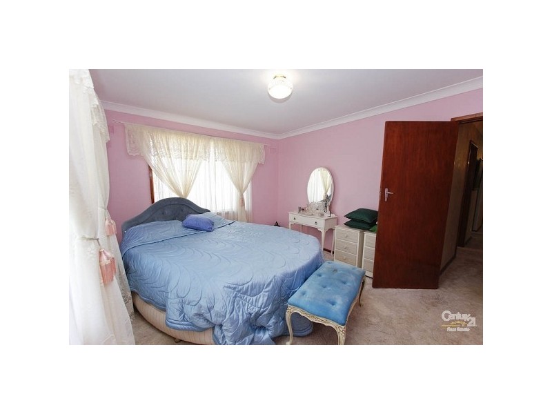 34 Berringar Road, Valentine NSW 2280