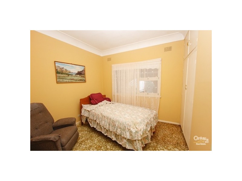 11 Mary Avenue, Belmont NSW 2280