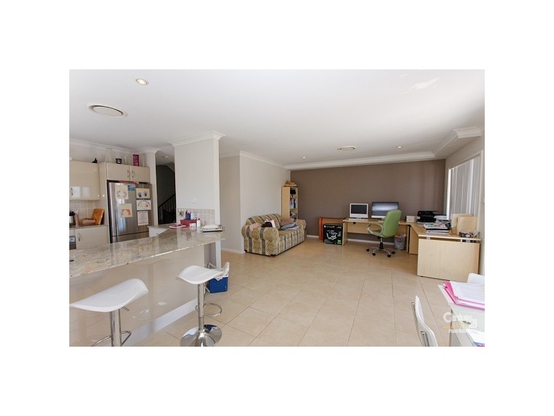 3/4 Berringar Road, Valentine NSW 2280