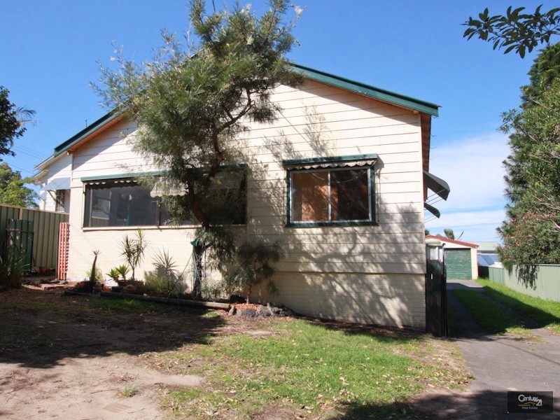 208 Wommara Avenue, Belmont North NSW 2280