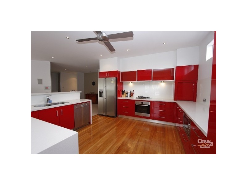 30 Ruswell Avenue, Warners Bay NSW 2282