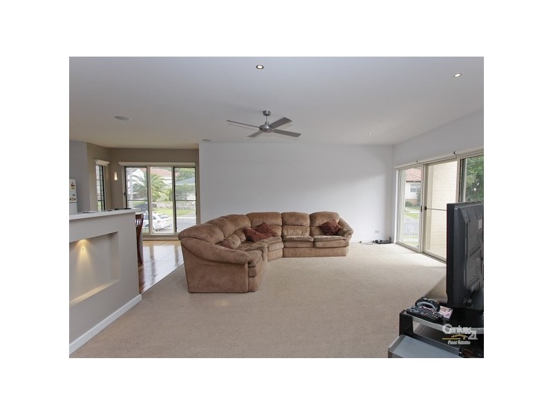 30 Ruswell Avenue, Warners Bay NSW 2282