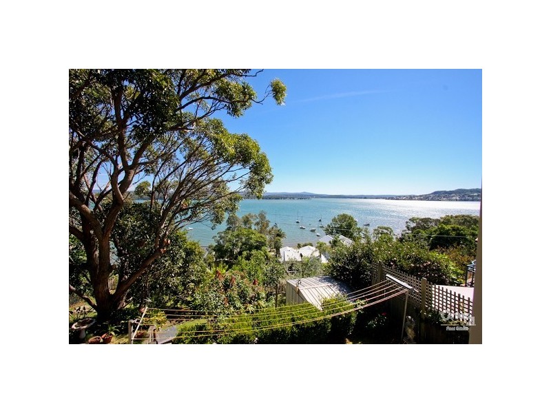 11 Croft Road, Eleebana NSW 2282