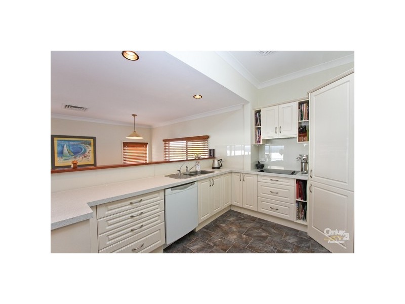 11 Croft Road, Eleebana NSW 2282