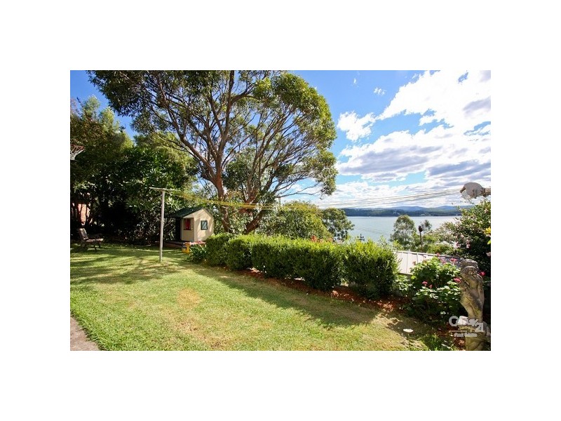 11 Croft Road, Eleebana NSW 2282