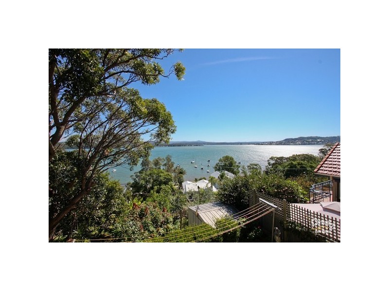 11 Croft Road, Eleebana NSW 2282