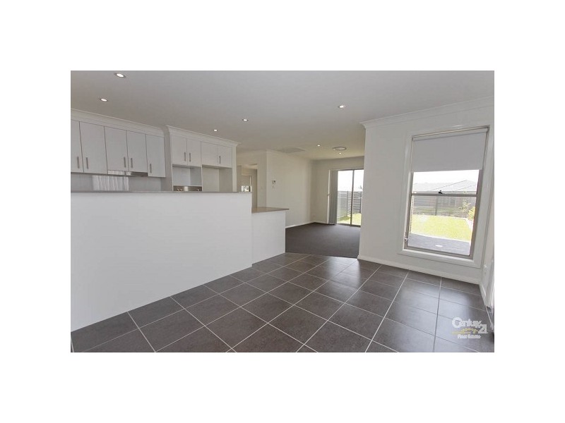 61A Dalmeny Drive, Macquarie Hills NSW 2285